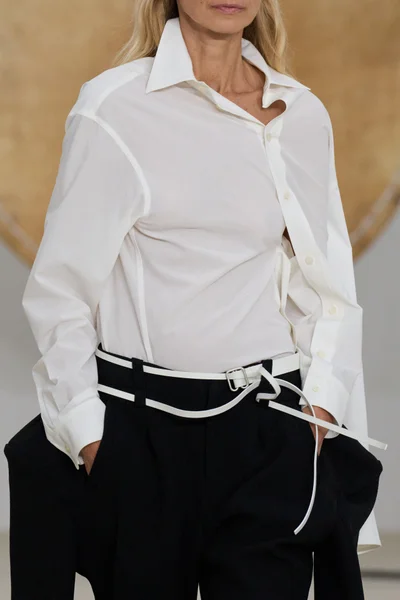 Look 28
